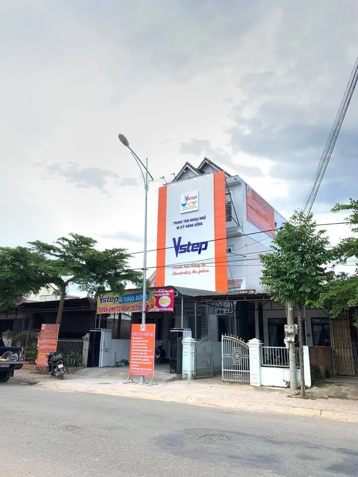 Trung tâm Vstep School