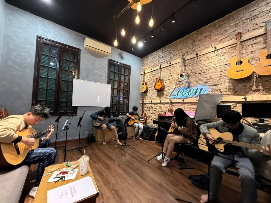 Trung tâm Âm nhạc Piano Home Cs6