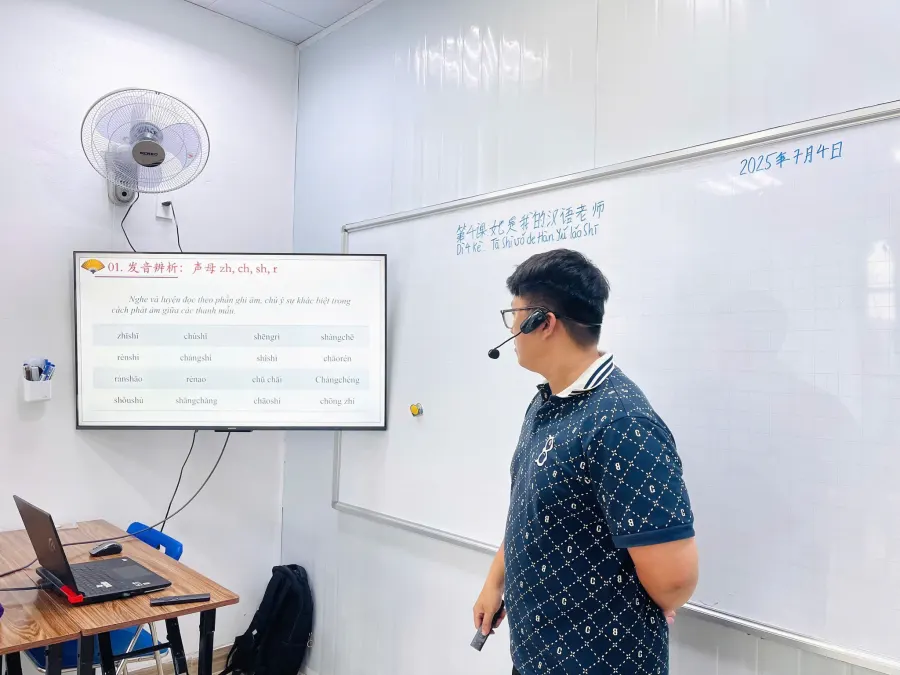 Trung tâm Ngoại Ngữ Đăng Lâm Academy