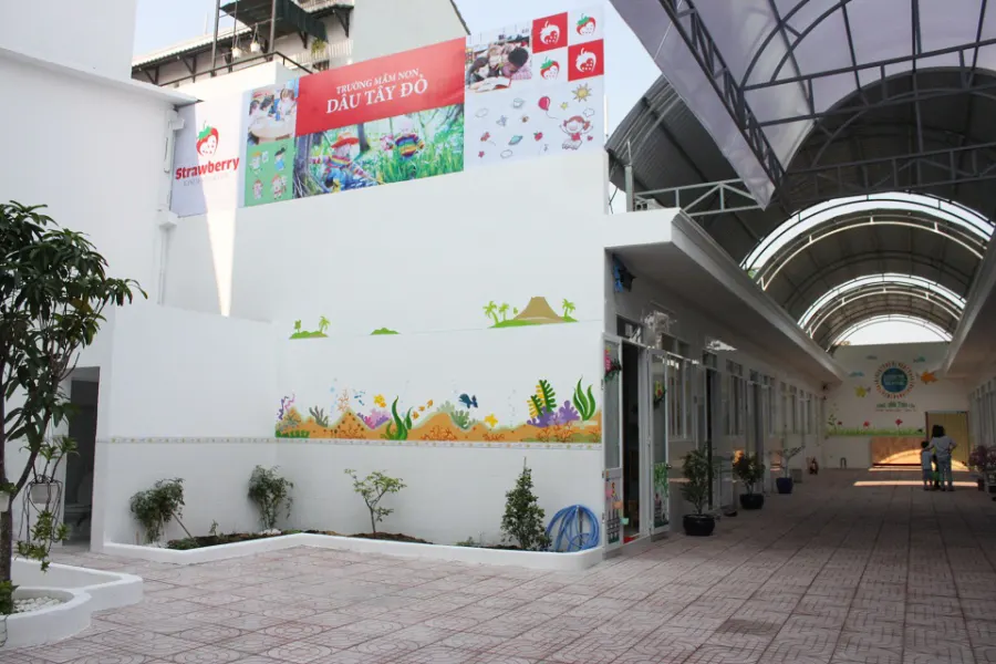 Trường Mầm Non Dâu Tây Đỏ (Strawberry Kindergarten)