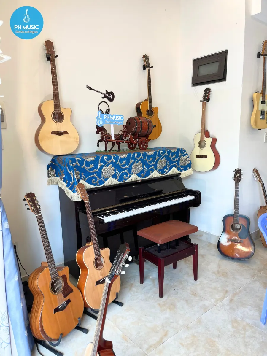 Trung tâm Âm nhạc PH Music