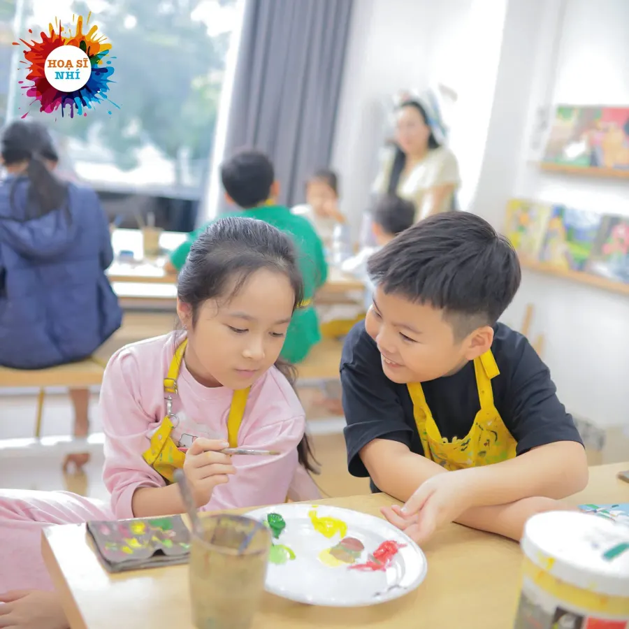 Lớp vẽ Họa Sĩ Nhí - Cs1 Phạm Hùng