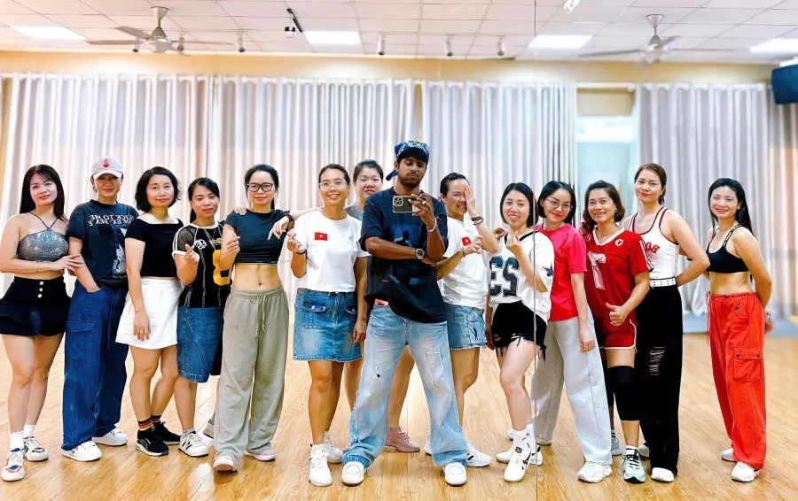Câu lạc bộ thể thao đa năng Hồ Sen Sports