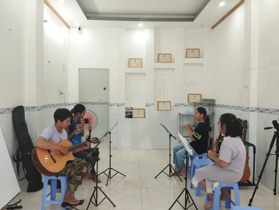 Lớp Nhạc Tuấn Cảnh Music