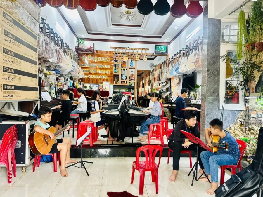 Trung tâm Âm nhạc Hướng Piano