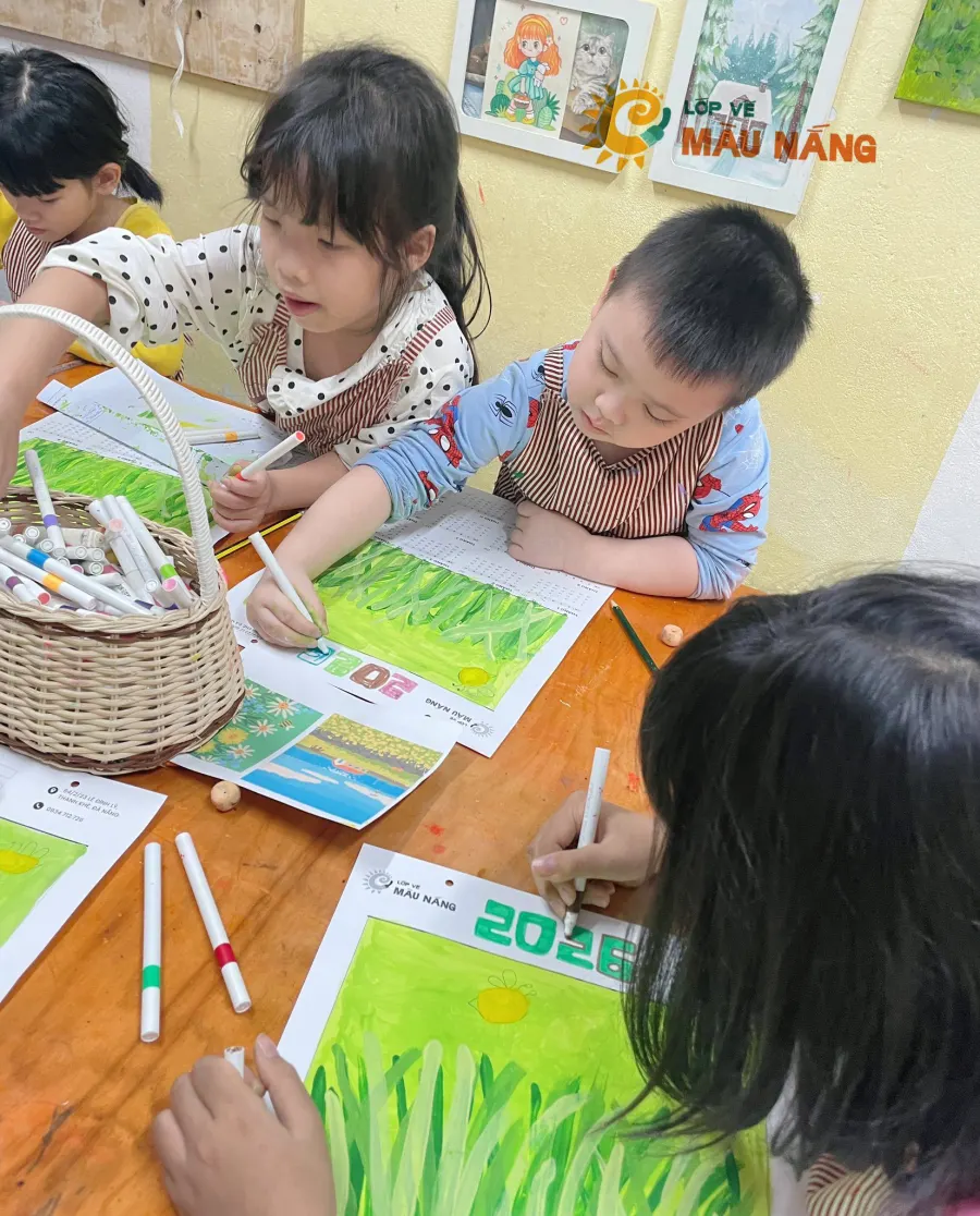 Lớp Vẽ Màu Nắng