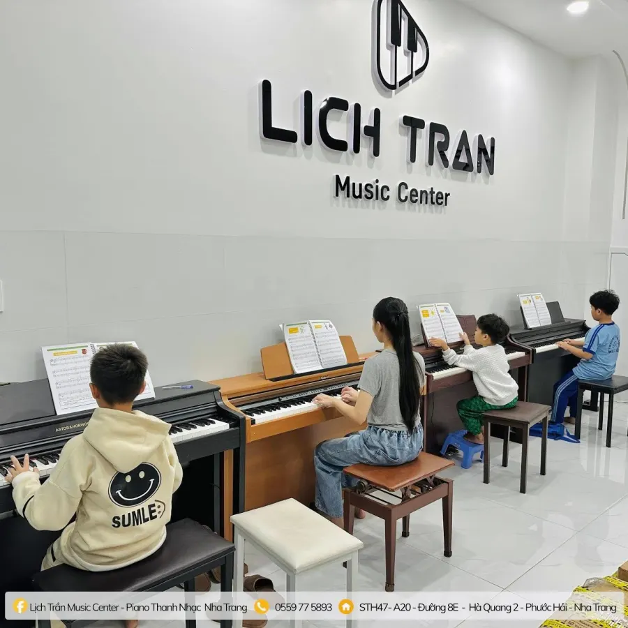 Trung tâm Âm nhạc Lịch Trần Music