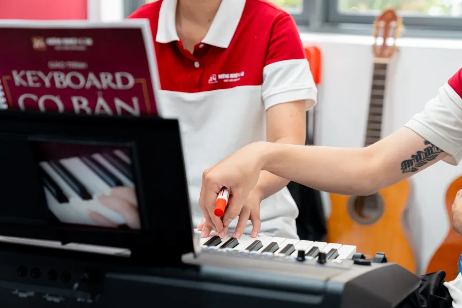Học viện Âm Nhạc Á Âu