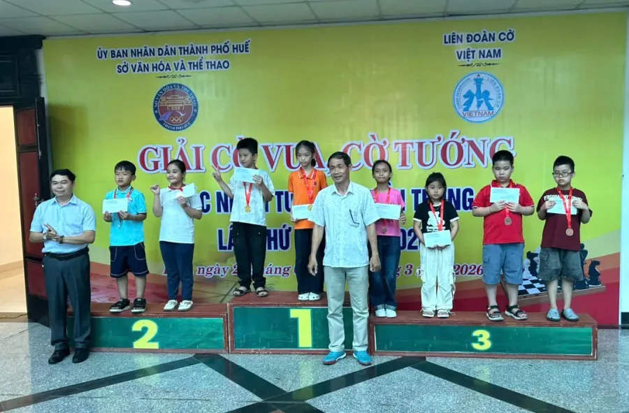 Câu lạc bộ Cờ Vua Đông Lễ
