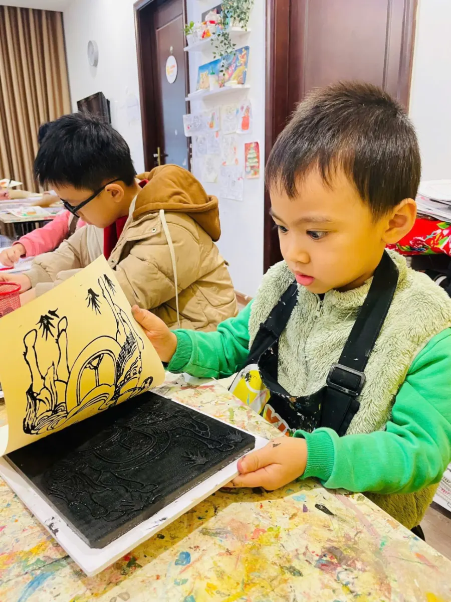Hệ thống Xưởng Kén Art Studio