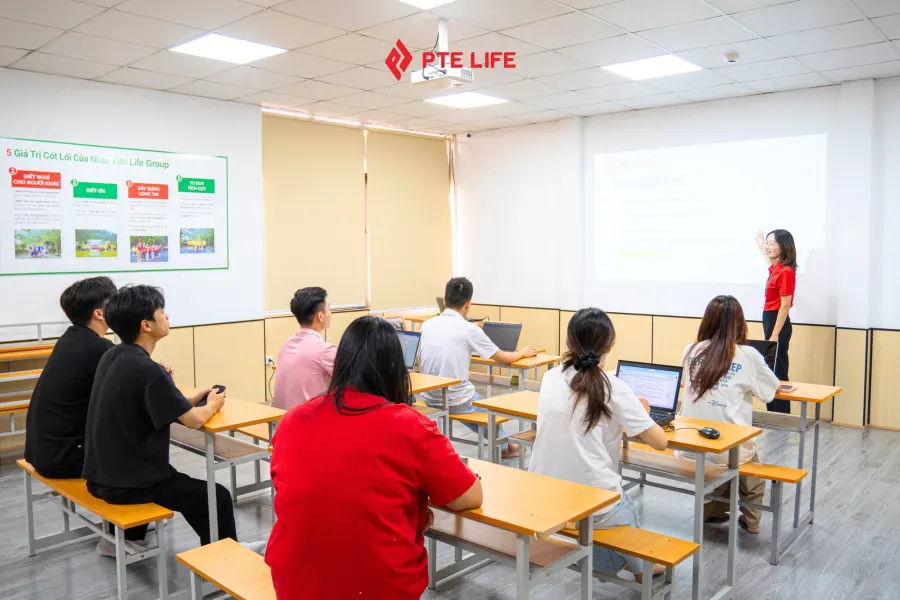 Trung tâm luyện thi PTE - PTE LIFE