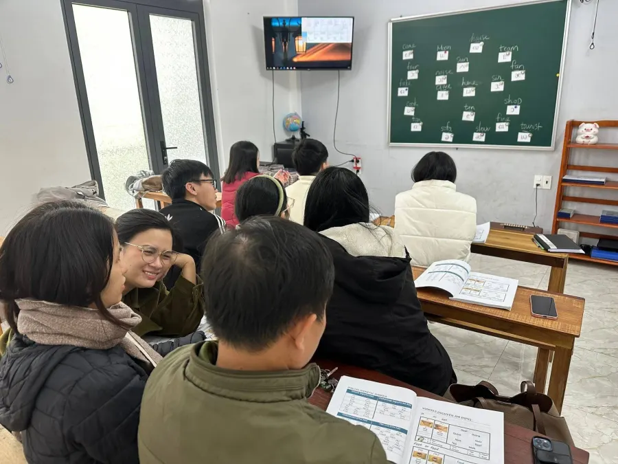 Trung tâm Tiếng Anh giao tiếp Mr. Trần Lĩnh