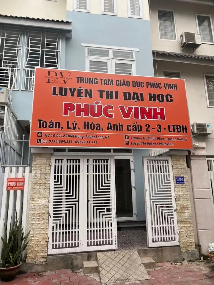 Trung tâm Luyện Thi Đại Học Phúc Vinh