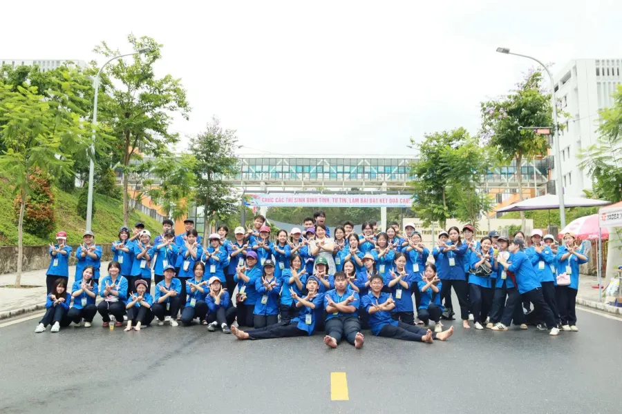 Trường THPT Chuyên Lào Cai