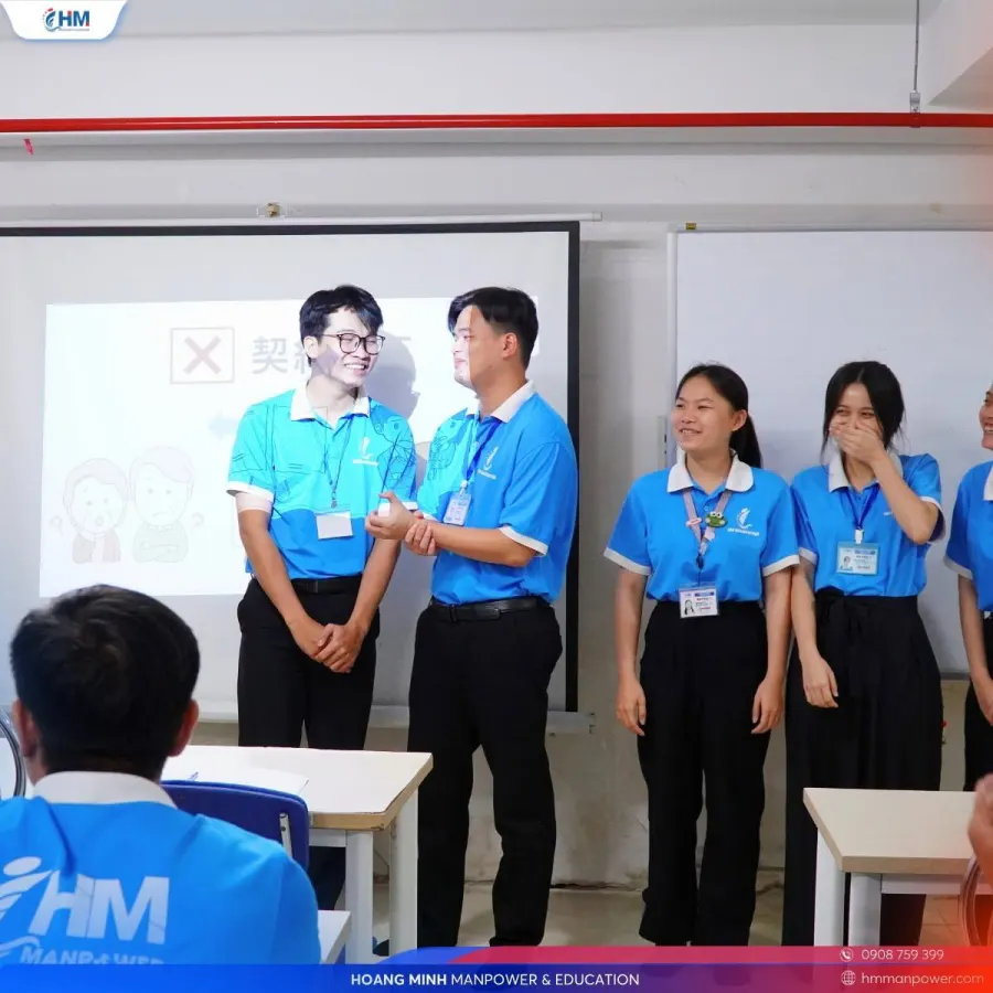 Trung tâm Ngoại ngữ Hoàng Minh