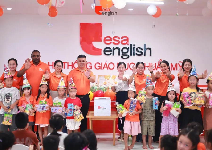 Trung tâm Ngoại Ngữ ESA English