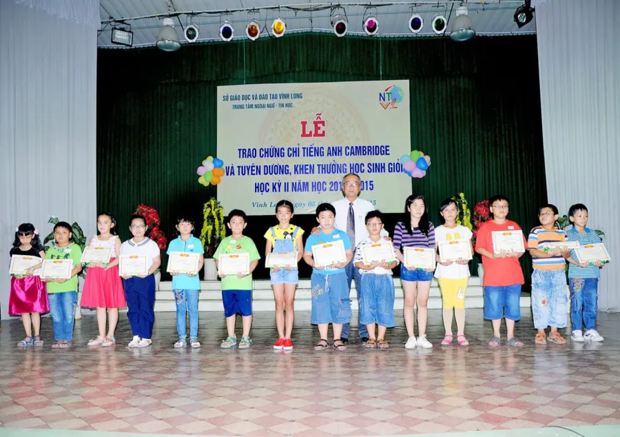 Trung tâm Ngoại ngữ Tin học Vĩnh Long