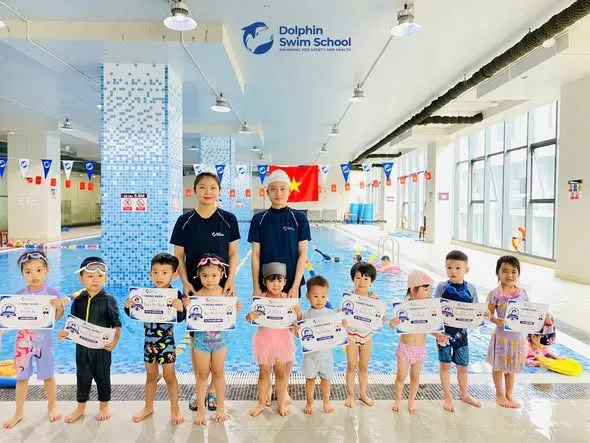 Trường bơi Dolphin - Starfish Bơi trẻ thơ