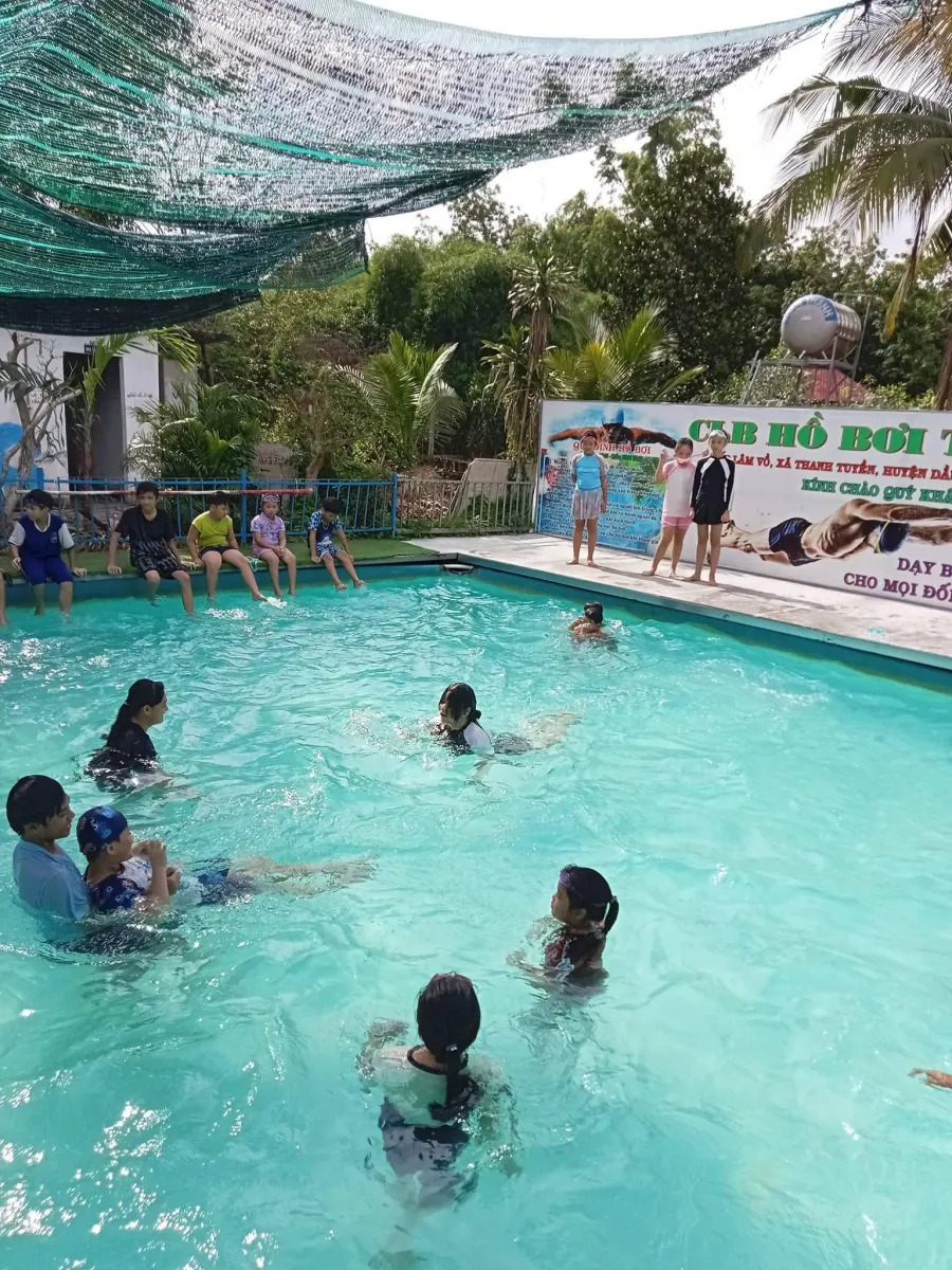 Câu lạc bộ Dạy bơi Thiên Ân