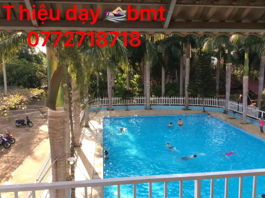 Lớp Dạy bơi Thầy Hiệu