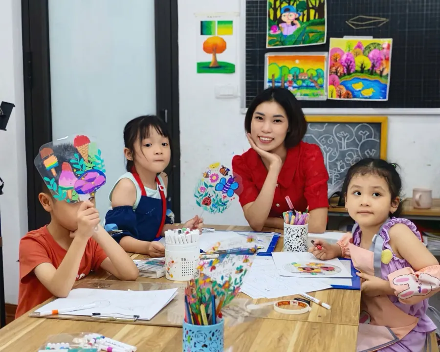 Xưởng vẽ 90 - Lớp vẽ Mỹ Thuật Thiếu Nhi Hoàng Mai