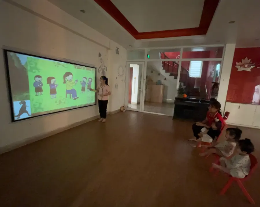 Trường mầm non Lá Phong Đỏ (Maple Leaf Academy)