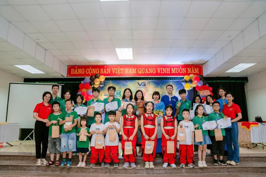 Trung Tâm Ngoại Ngữ Hà Nội Stars World