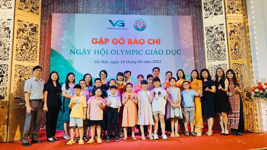 Trung Tâm Ngoại Ngữ Hà Nội Stars World