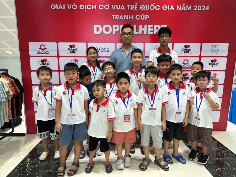 Câu lạc bộ Cờ Vua Kiện tướng tương lai (Future Grandmaster Chess Club)