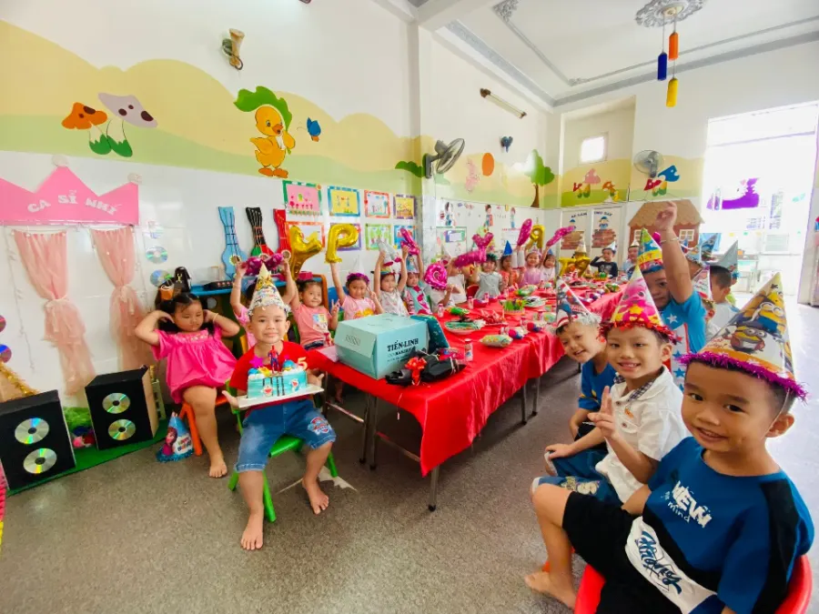 Trường mầm non Ánh Dương (Sunshine Kindergarten)- Phường 16