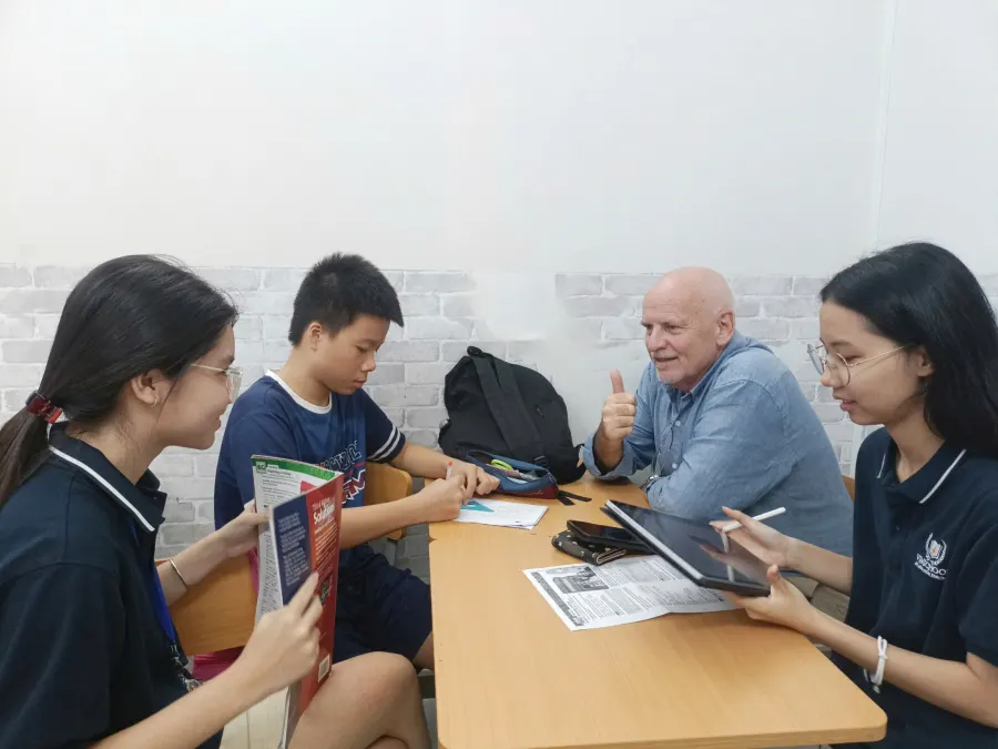 Trung Tâm Ngoại Ngữ MCA - Vinhomes Central Park, Bình Thạnh