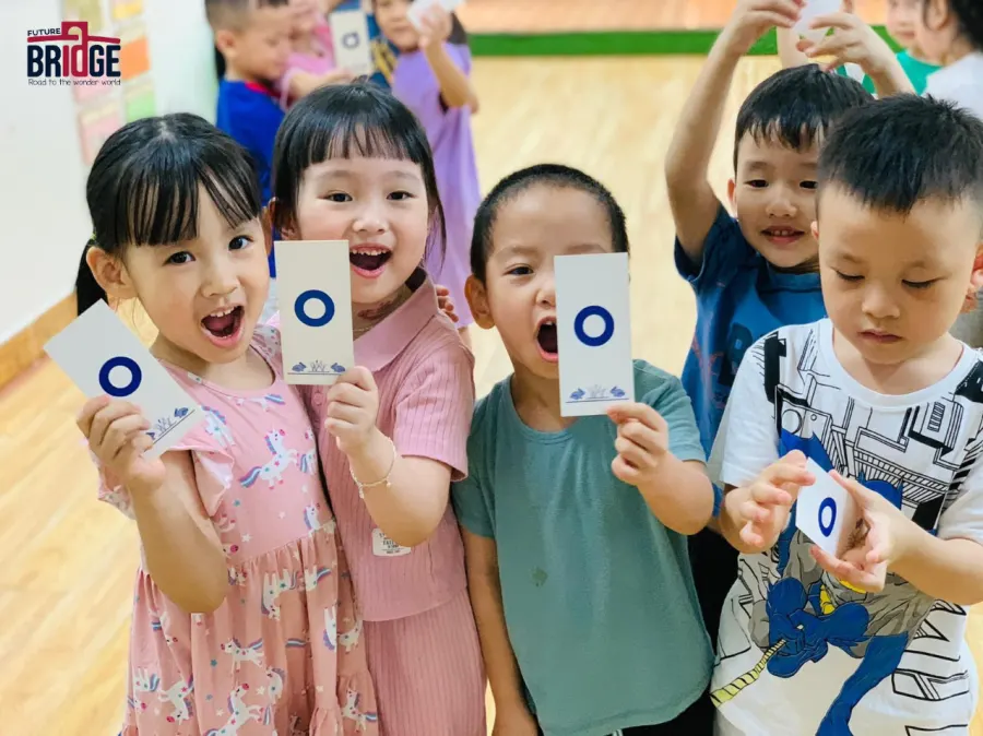 Trường Mầm Non Xứ Sở Cầu Vồng (Future Bridge School)