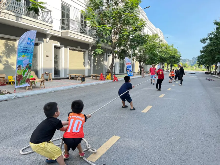 Trường Mầm Non Xứ Sở Cầu Vồng (Future Bridge School)