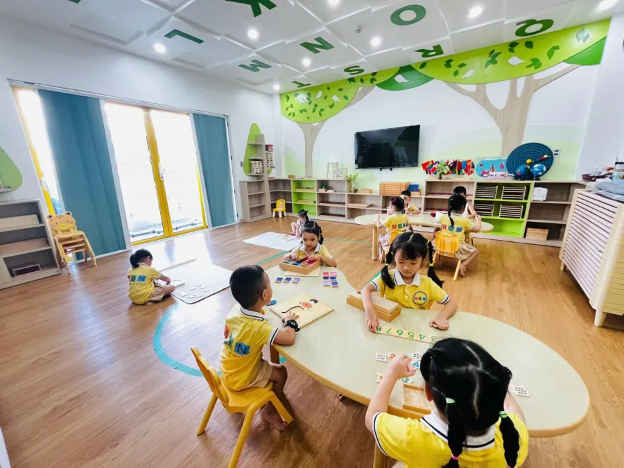 Mầm Non Song Ngữ Montessori Mon School