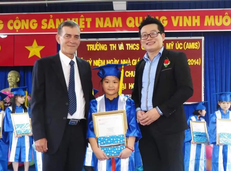 Trường Tiểu Học và Trung Học Cơ Sở Quốc Tế Mỹ Úc (AMIS)