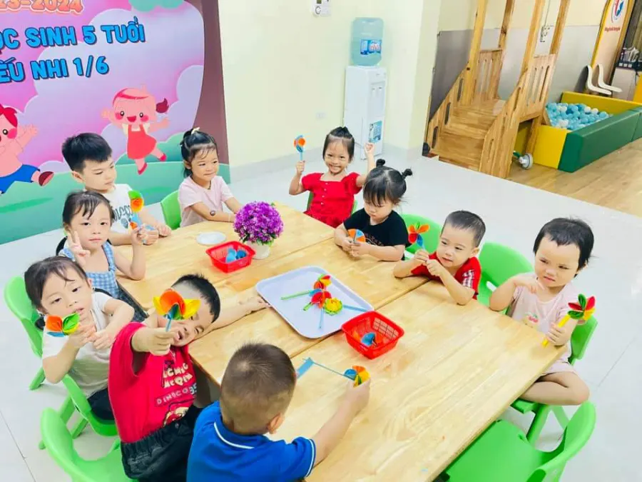 Mầm Non Kidzhub Phú Lãm