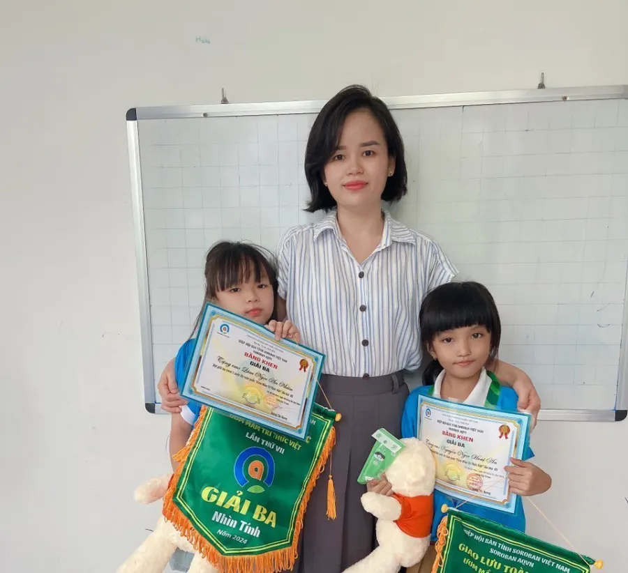 TOÁN TƯ DUY - TIẾNG ANH TRẺ EM - TIỀN TIỂU HỌC CÔ LAN - TP THỦ DẦU MỘT