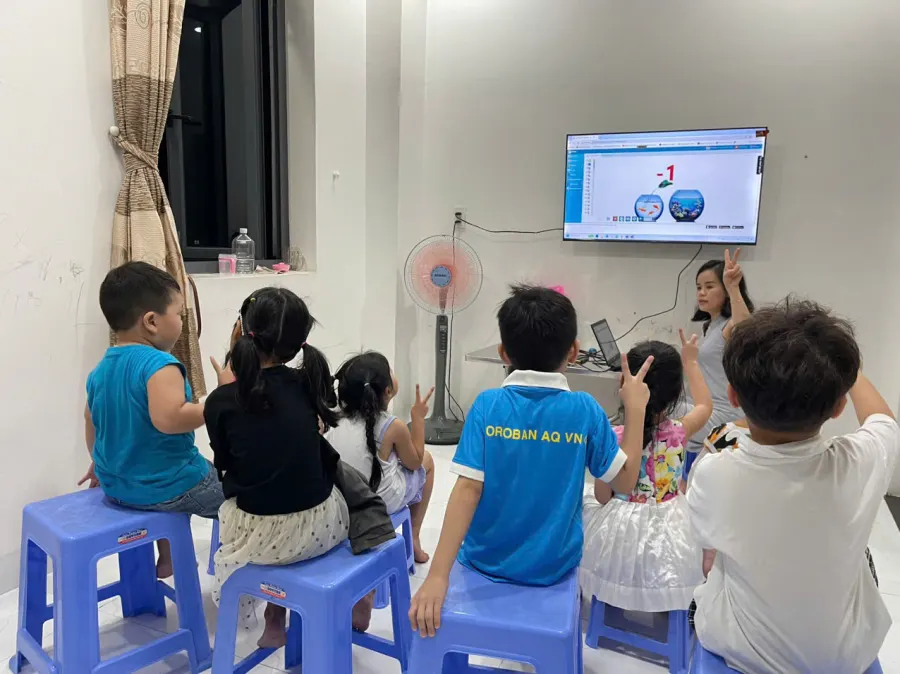 TOÁN TƯ DUY - TIẾNG ANH TRẺ EM - TIỀN TIỂU HỌC CÔ LAN - TP THỦ DẦU MỘT