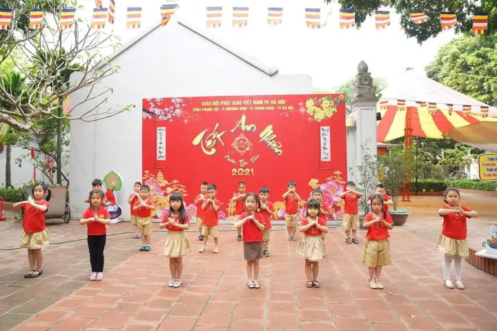 Trường mầm non Mặt Trời Đỏ Montessori