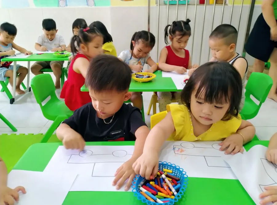 Mẫu Giáo Tuổi Thơ Xanh - Phong Phú
