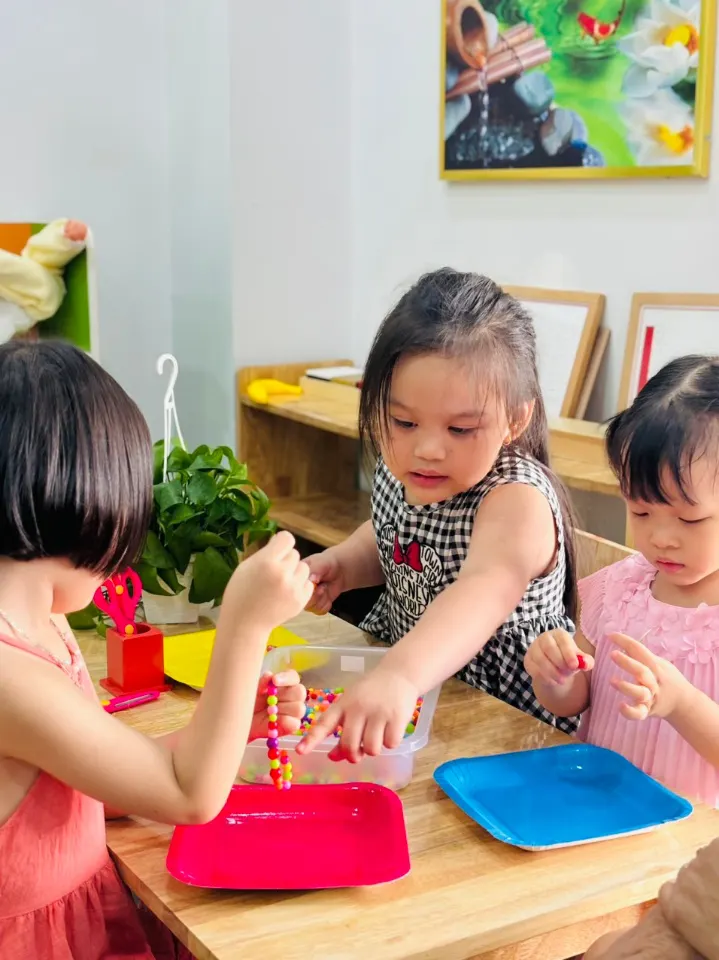 Mầm Non Táo Xanh (GREEN APPLE MONTESSORI KINDERGARTEN)