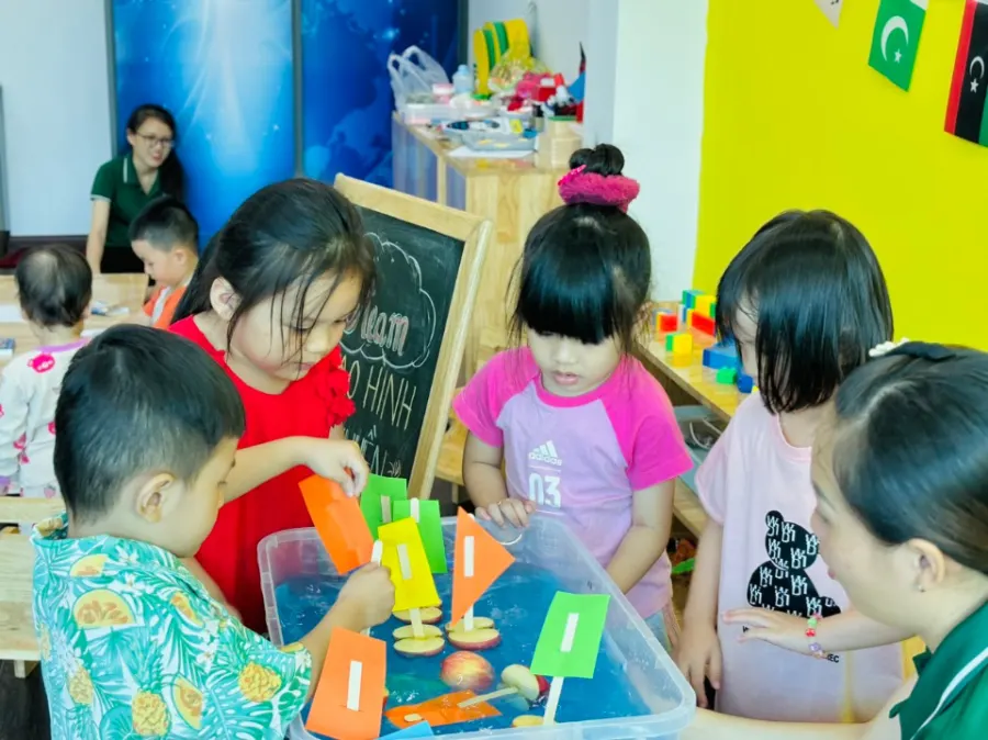 Mầm Non Táo Xanh (GREEN APPLE MONTESSORI KINDERGARTEN)