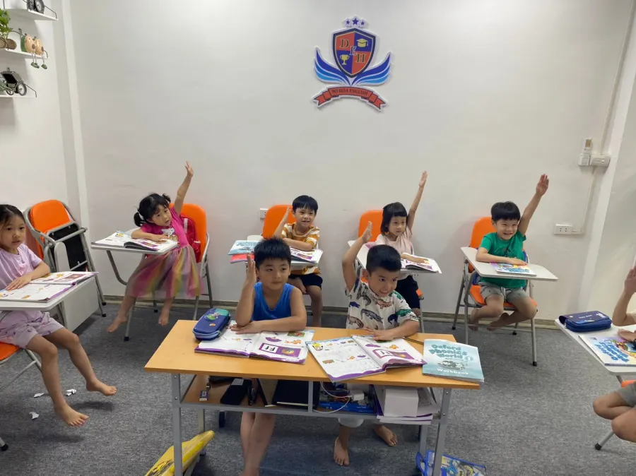 Trung Tâm Ngoại Ngữ Penta Language (Tiếng Anh-Pháp-Trung-Nhật-Hàn)