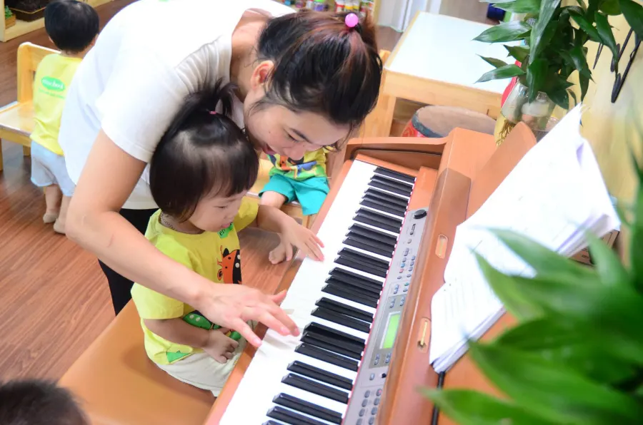 HỆ THỐNG MẦM NON SINH THÁI ERASCHOOL - Eraschool Yên Phúc Hà Đông