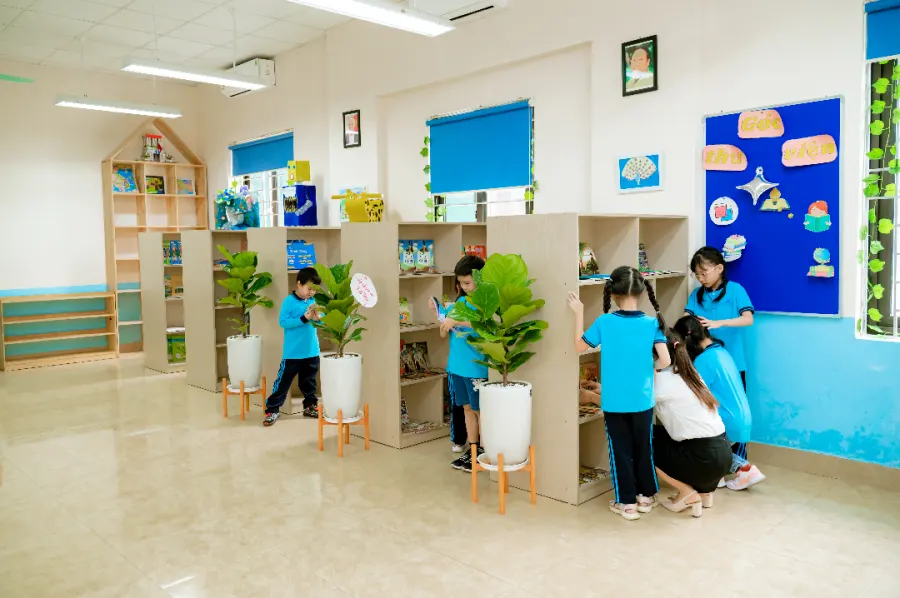 Trường Tiểu học - THCS Sputnik