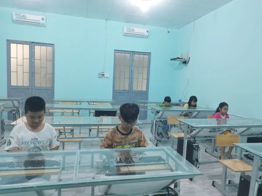 Trung tâm Ngoại Ngữ Tin Học Hoa Mặt Trời - Thị trấn Phú Mỹ, An Giang