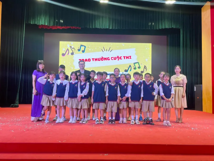 Trường Tiểu Học và Trung Học Cơ Sở Hanoi Victoria