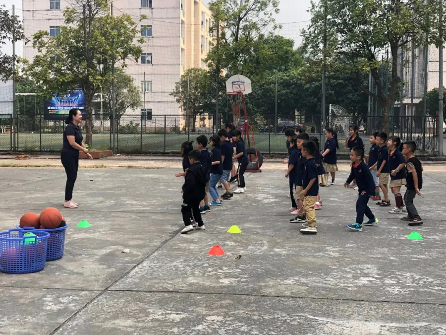 Trường Tiểu Học và Trung Học Cơ Sở Hanoi Victoria
