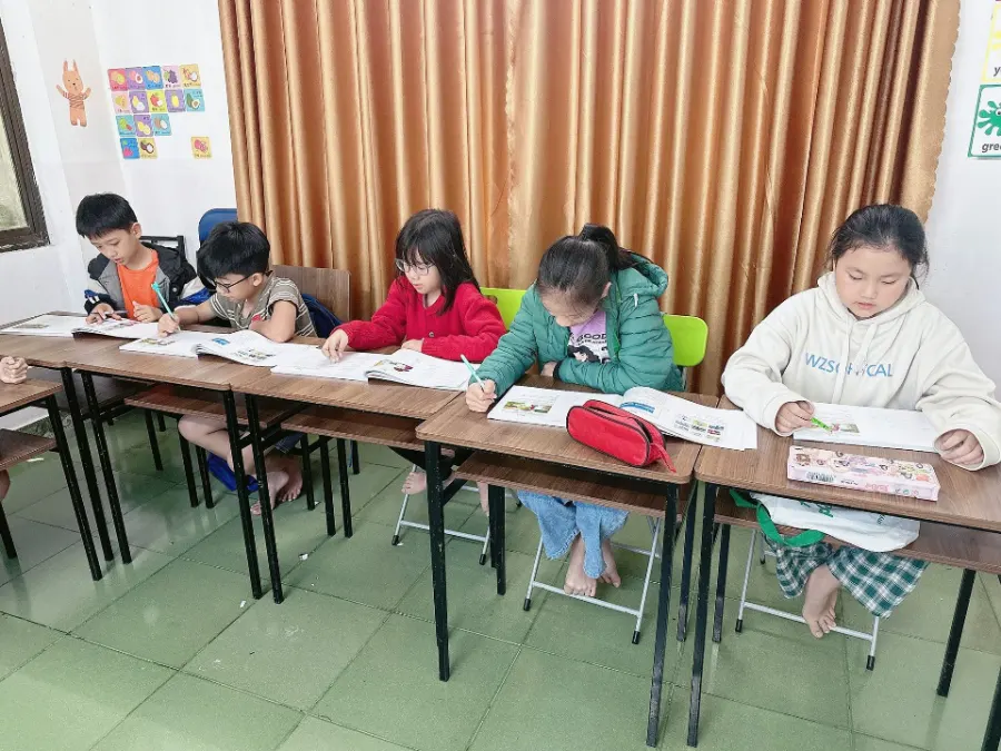 Trung Tâm Tiếng Anh, Toán Tư Duy, Luyện Chữ Đẹp Hello - Phường Thống Nhất, Kon Tum