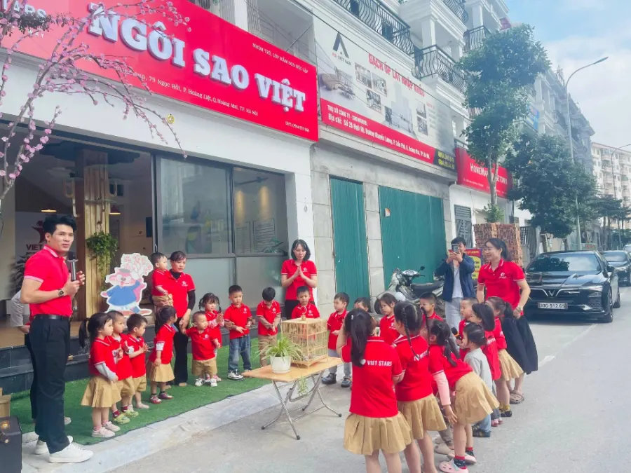 Mầm Non Ngôi Sao Việt (Viet Stars Preschool) - Ngọc Hồi, Hoàng Mai